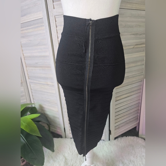 Guess by Marciano Pencil Skirt - Picture 3 of 8